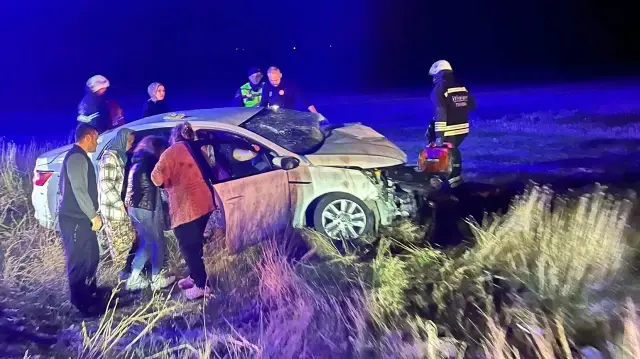 Kaza sonucunda dört kişi yaralandı.