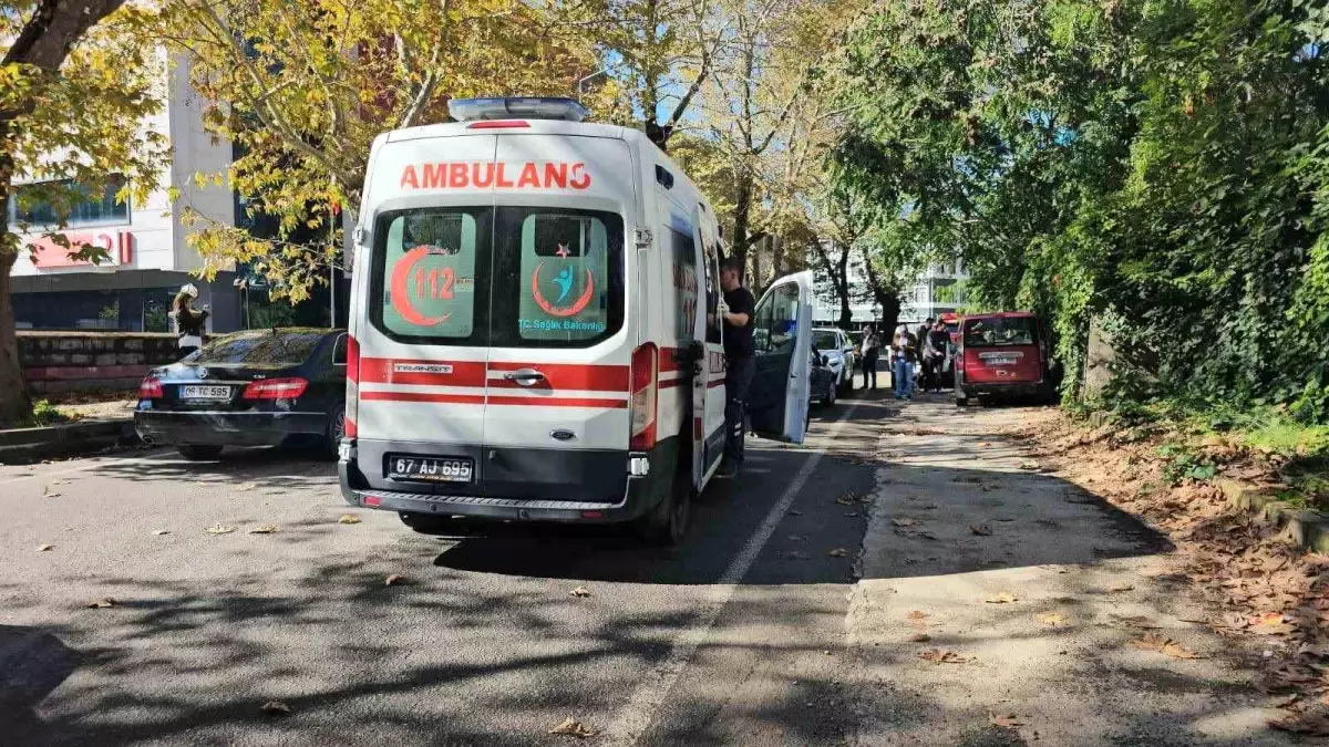 Zonguldak'ta Kaza Sonucu Sürücü Yaralandı.
