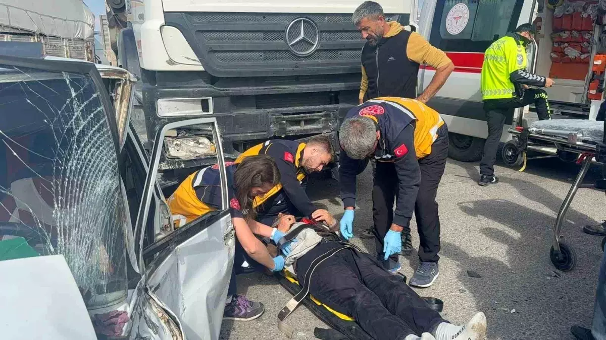 Aksaray'da trafik kazasında 1 kişi ağır yaralandı.