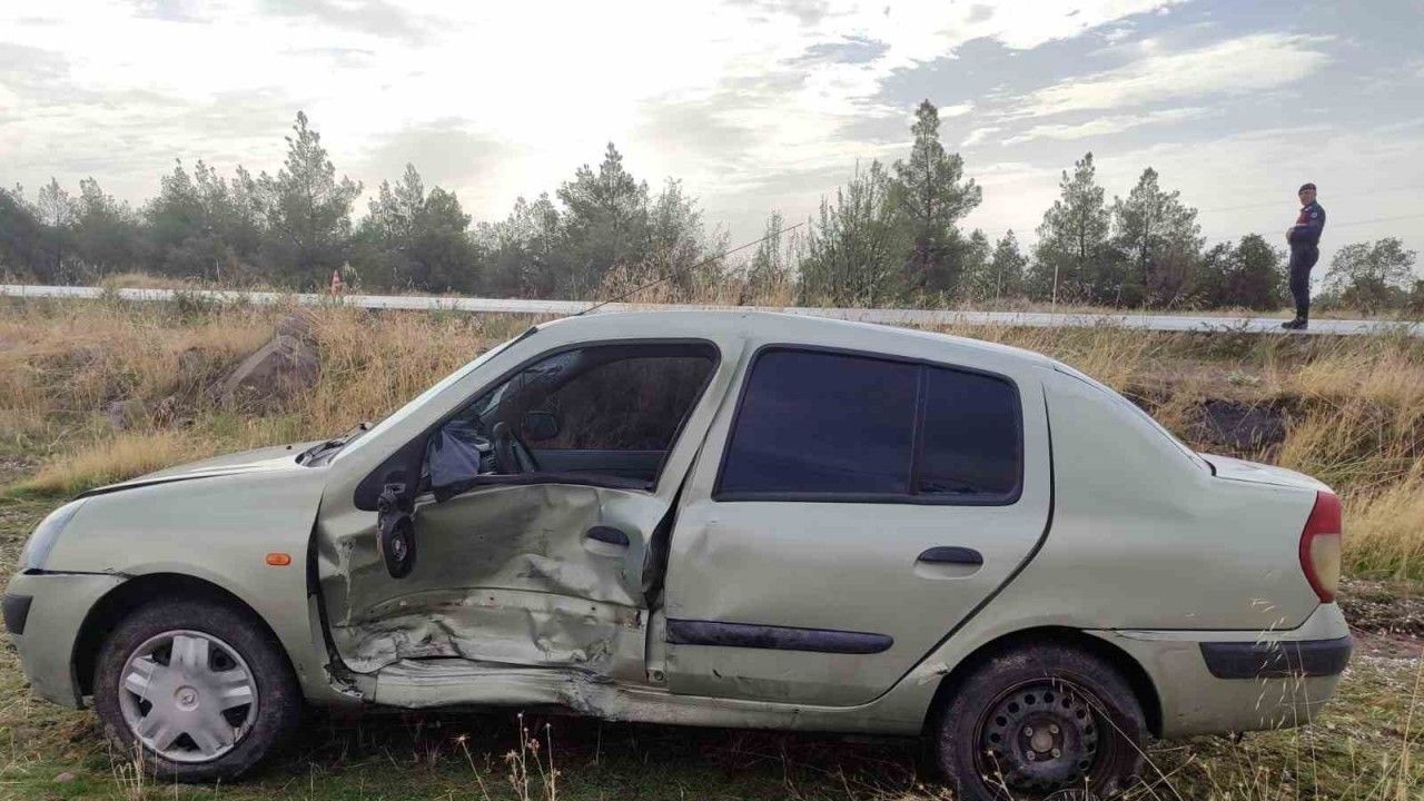 Eşme Uşak'ta kaza: 1 bebek ve 5 kişi yaralandı.