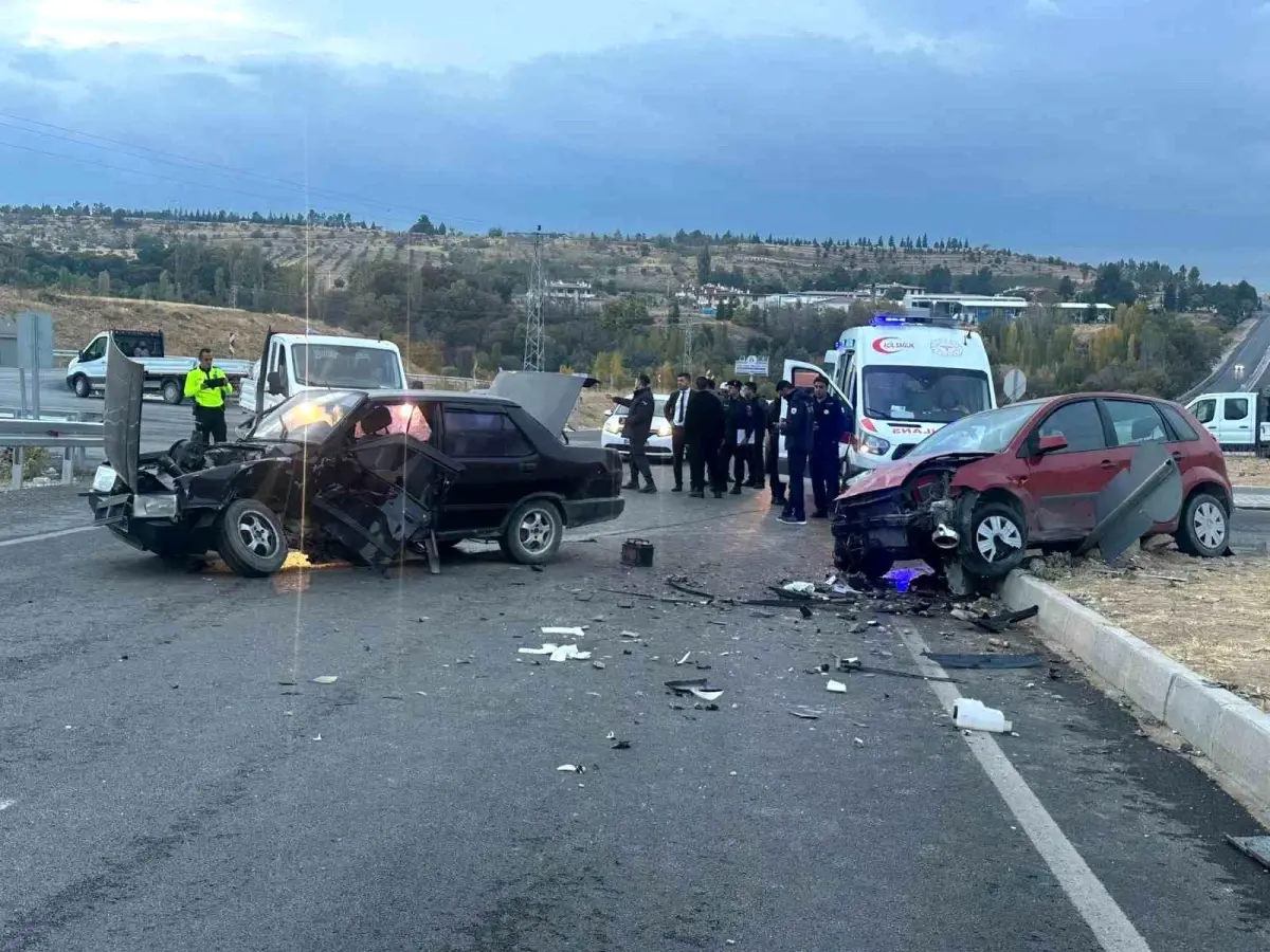 Malatya'da trafik kazası sonucu 3 kişi yaralandı.