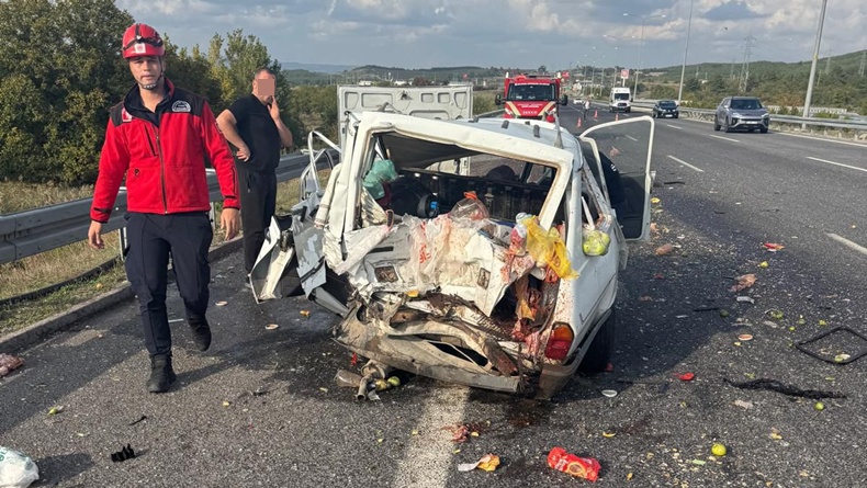 Balıkesir'de Otoyolda Korkunç Kaza: 1 Ölü, 1 Yaralı