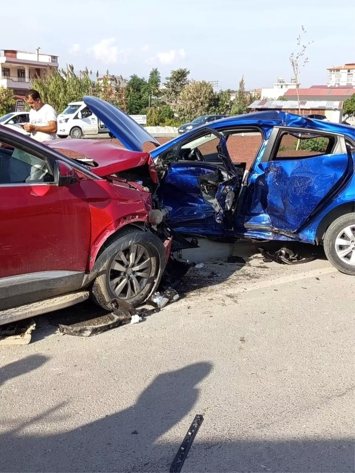 Hatay'da trafik kazasında 5 kişi yaralı.
