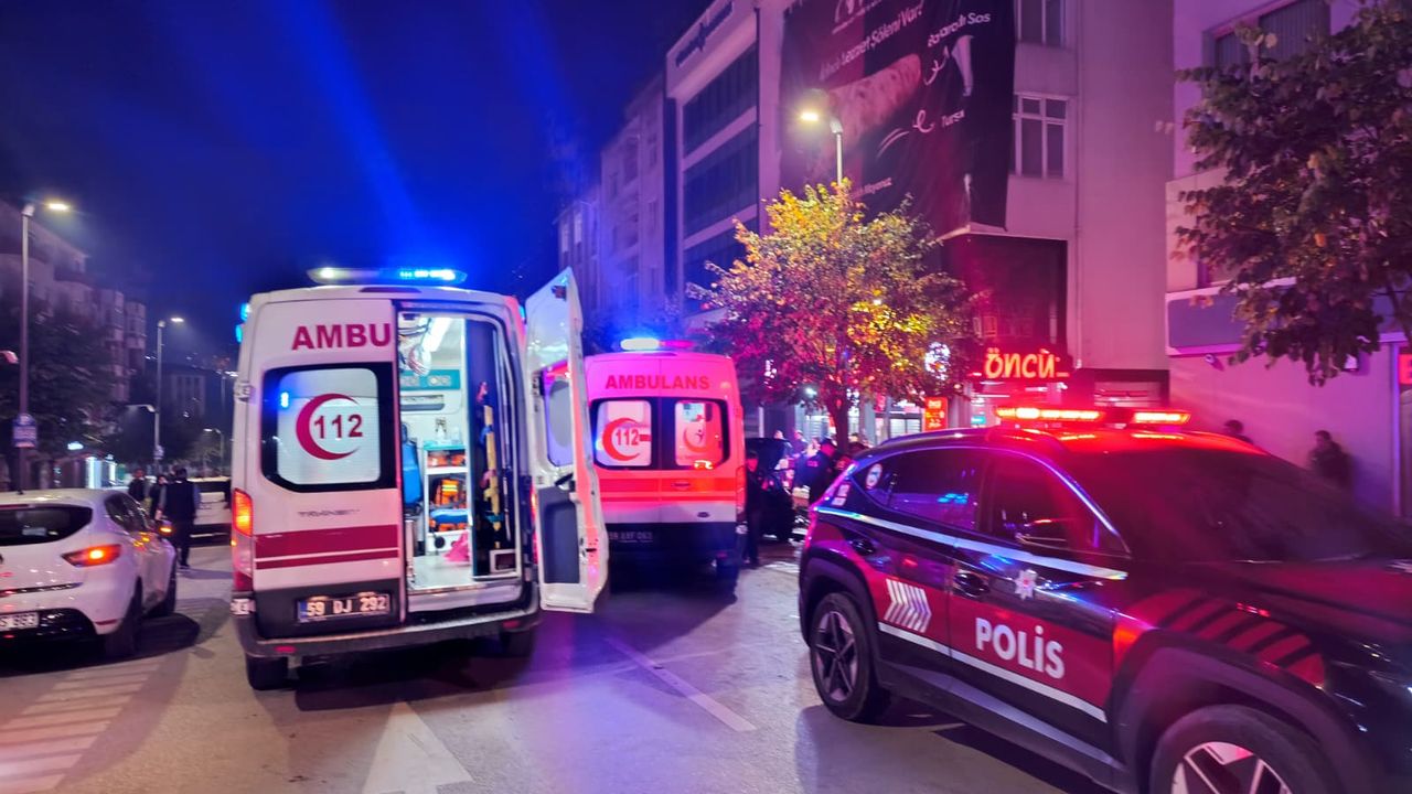 Tekirdağ'da meydana gelen zincirleme trafik kazasında 3 kişi yaralandı.