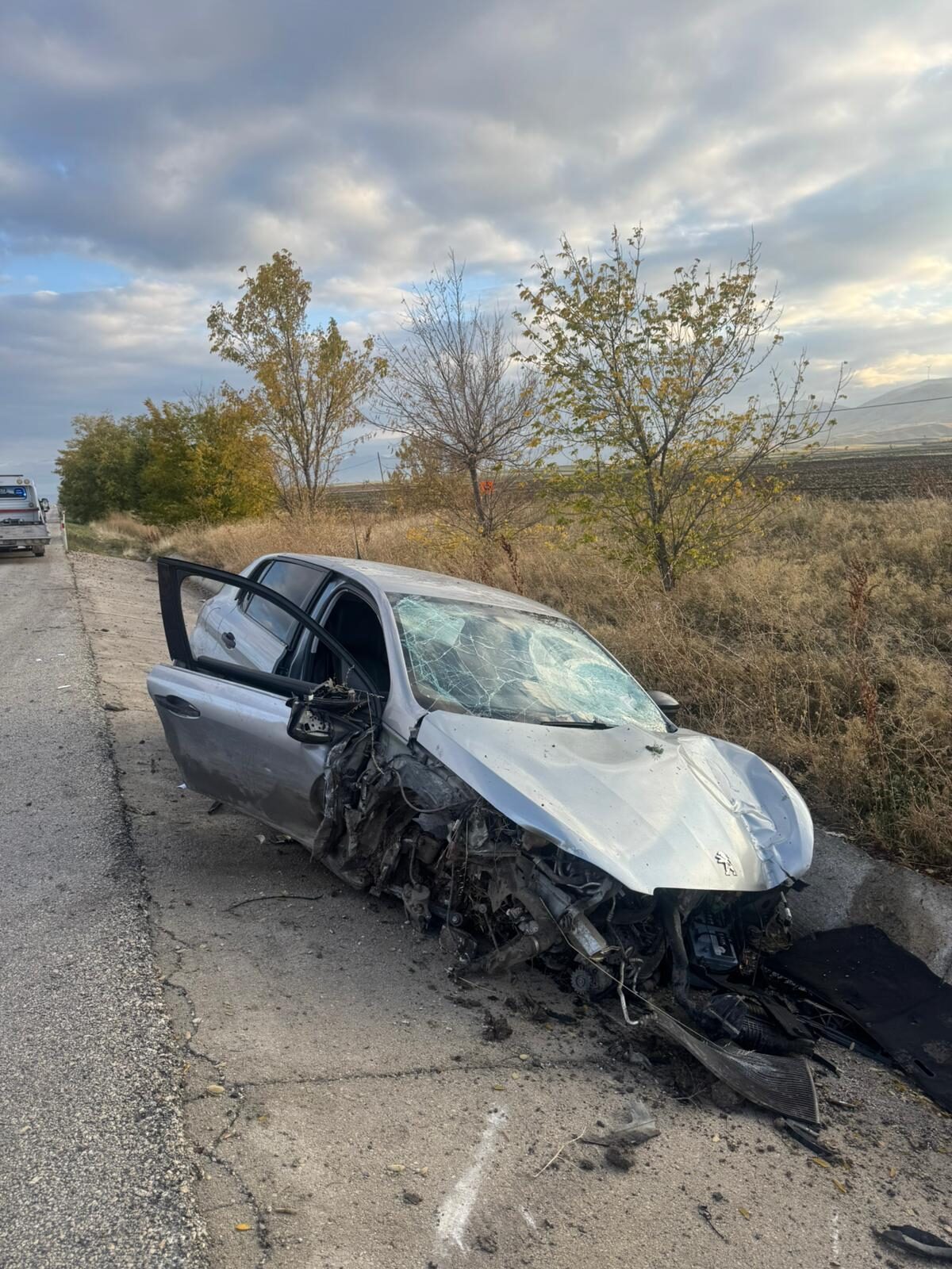 Afyon'da trafik kazası: 2 kişi yaralı.
