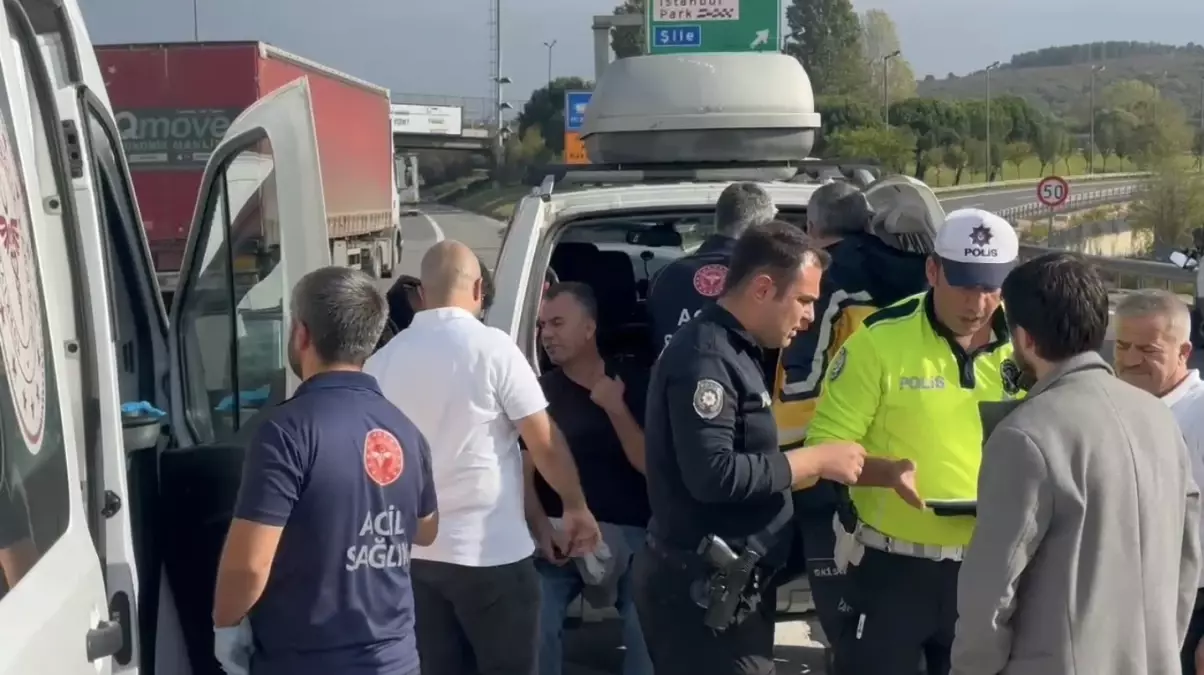 Pendik'te Kaza Sonucu 3 Kişi Yaralandı