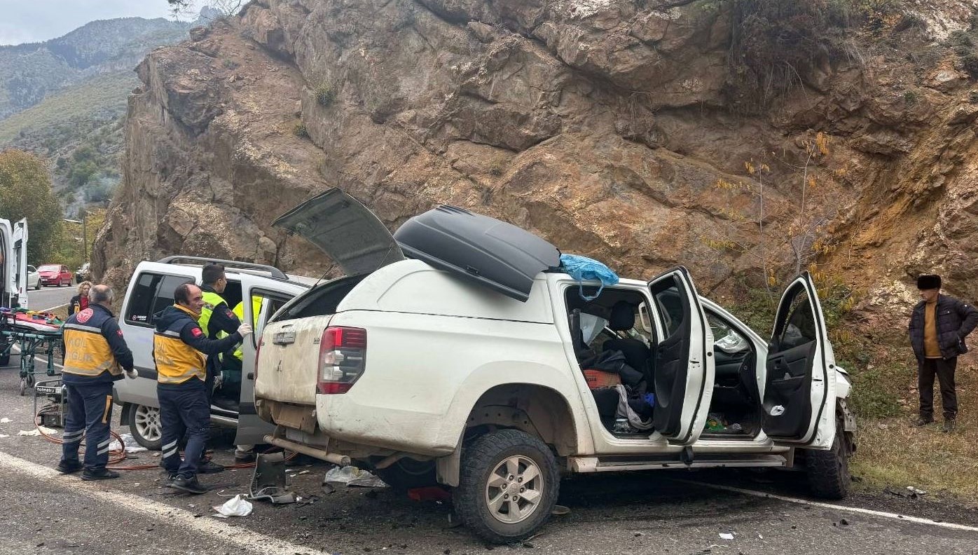 Artvin'de kaza sonucu 4 kişi yaralandı.