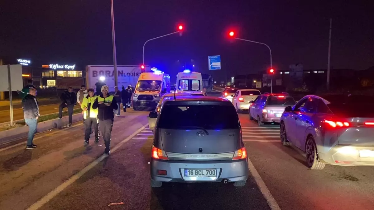İnegöl'de Zincirleme Kaza: 5 Yaralı