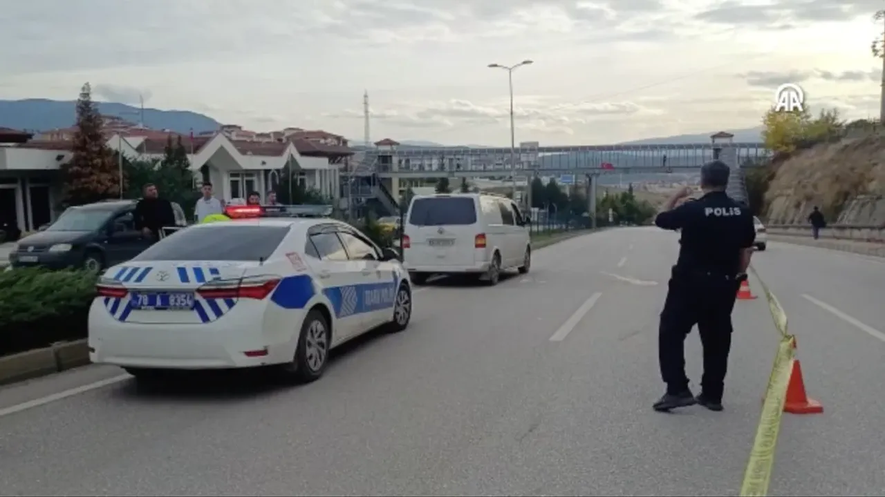 Karabük'te motosikletle kamyonet çarpıştı, bir kişi hayatını kaybetti.