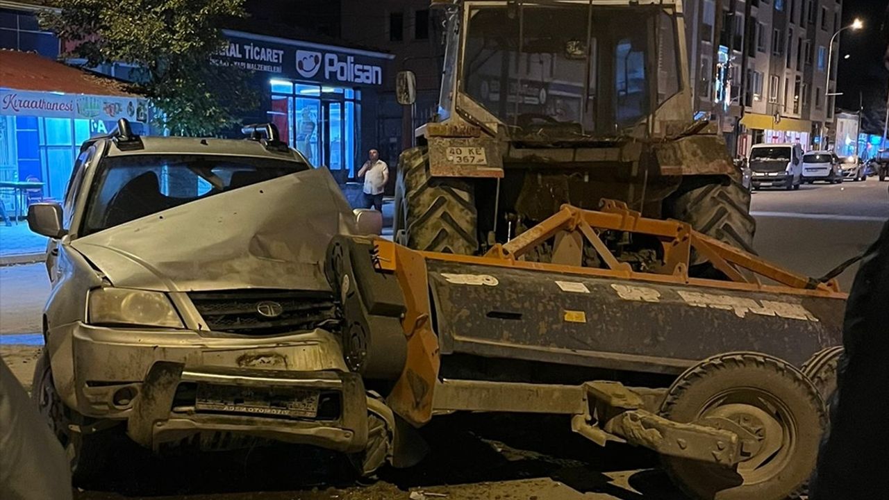 Mahmudiye'de kaza sonucu 2 kişi yaralandı.