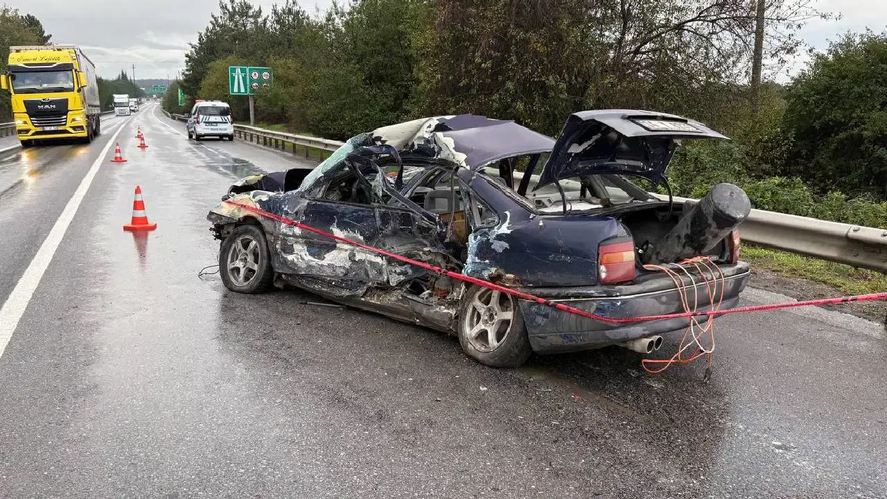 Sakarya'da ciddi bir trafik kazası meydana geldi, ölü ve yaralılar bulunuyor!