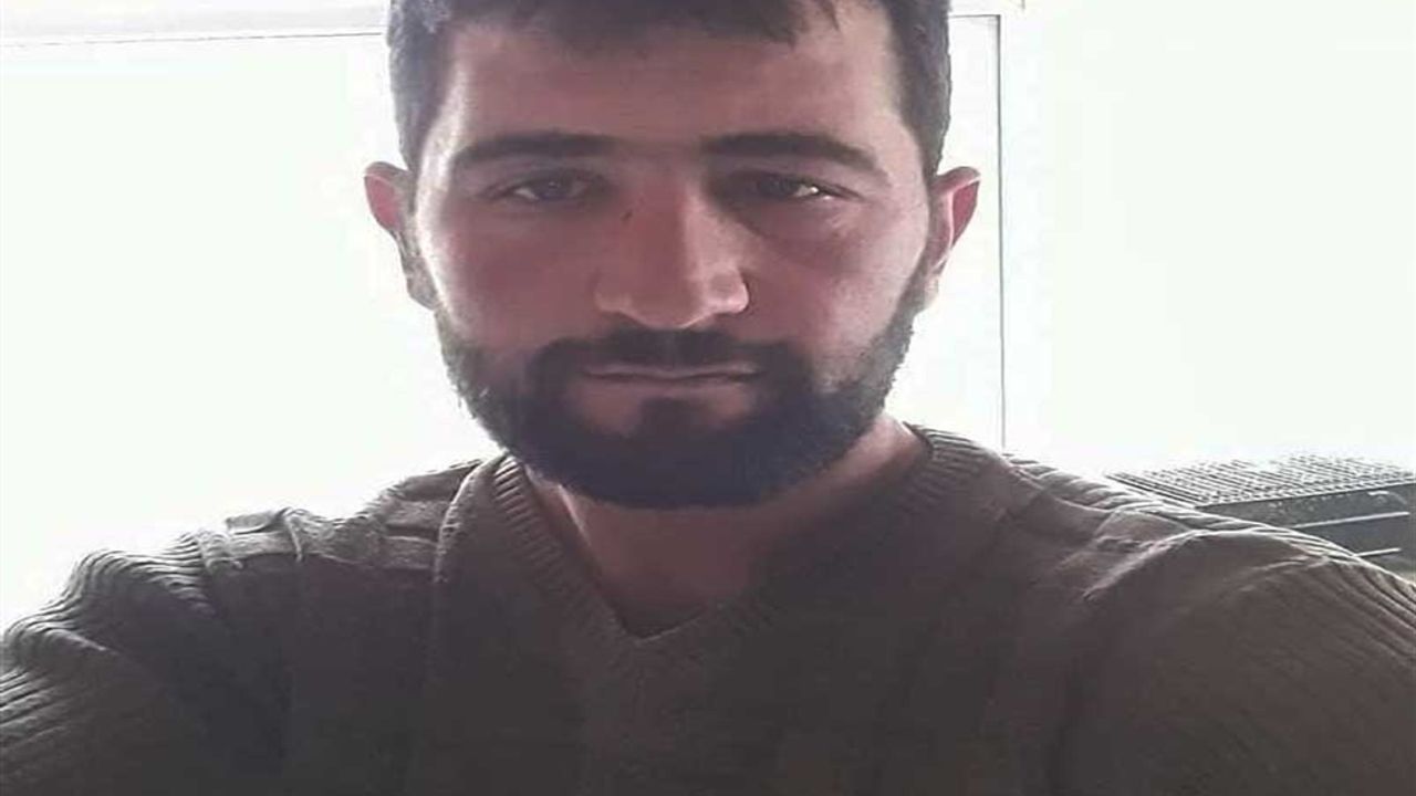 Anne, 5 gün önce trafik kazasında hayatını kaybeden üç oğlu nedeniyle kalp krizi geçirdi.