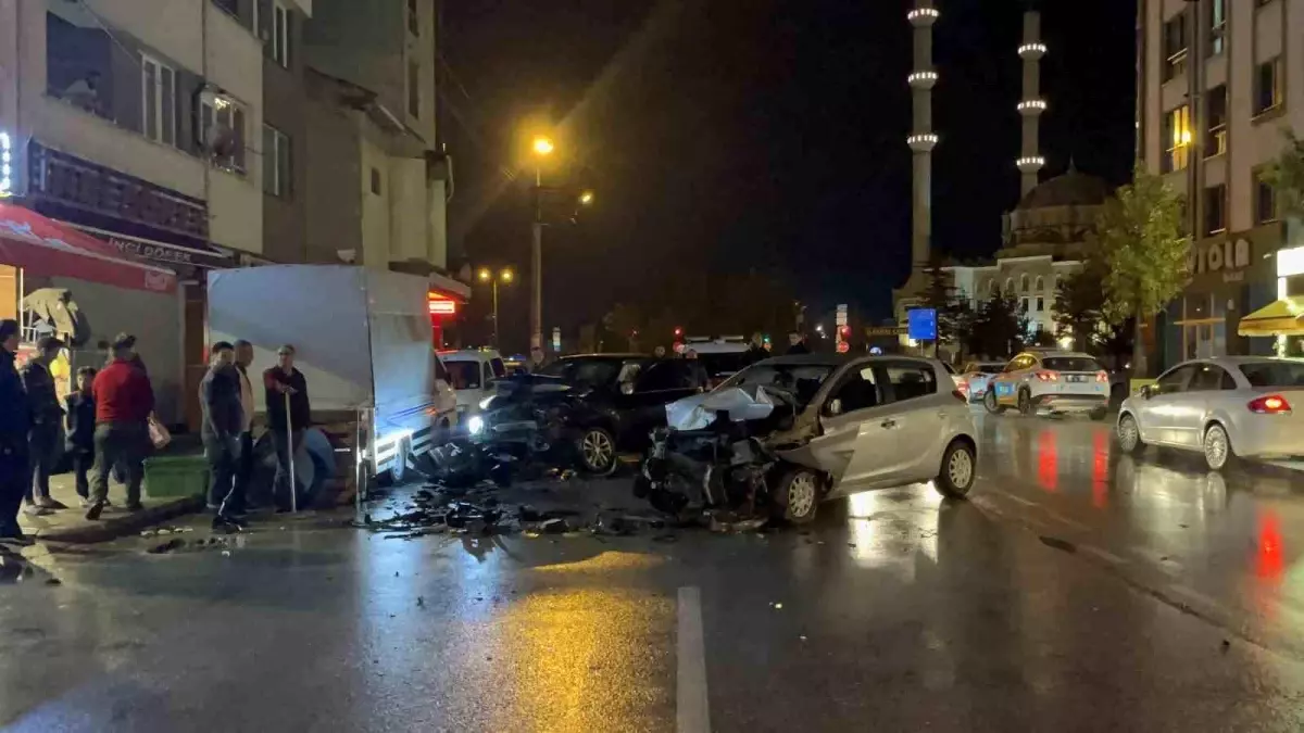 Eskişehir'deki Kaza: Sürücü Olay Yerinden Kaçtı