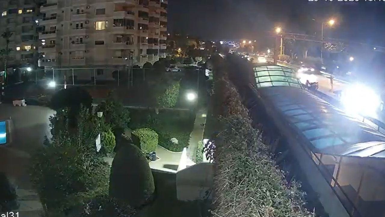 21 yaşındaki genç kaza anında hayatını kaybetti, güvenlik kamerası kaydına yansıdı.