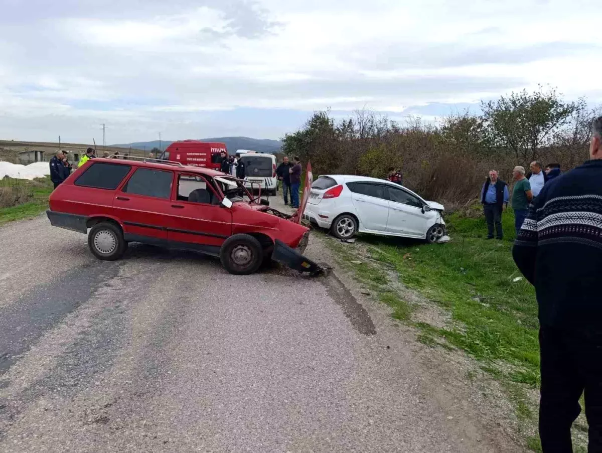 Balıkesir'de trafik kazasında sürücü yaşamını yitirdi.