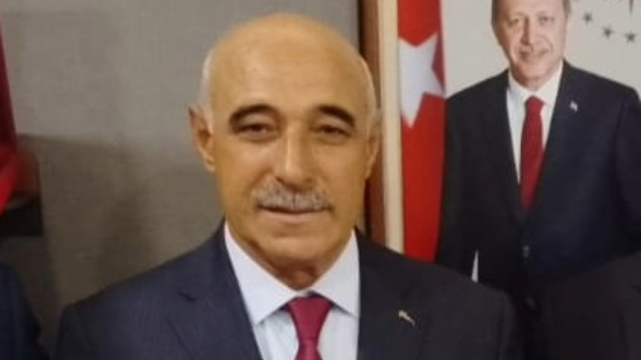 Belediye başkanı kaza geçirerek yaralandı.