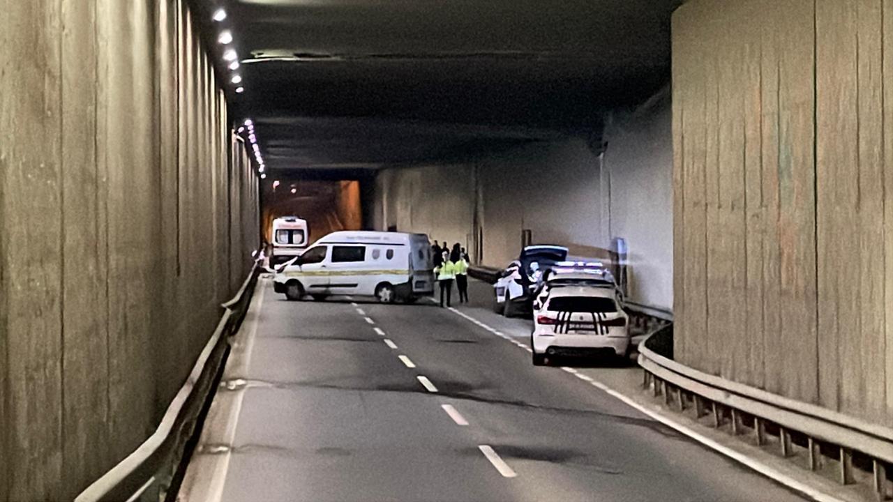 Beşiktaş'ta motosiklet kazasında 1 kişi hayatını kaybetti, 1 kişi yaralandı.
