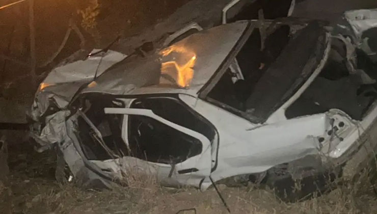 Ermenek'te kaza sonucu 1 kişi hayatını kaybetti, 3 kişi yaralandı.