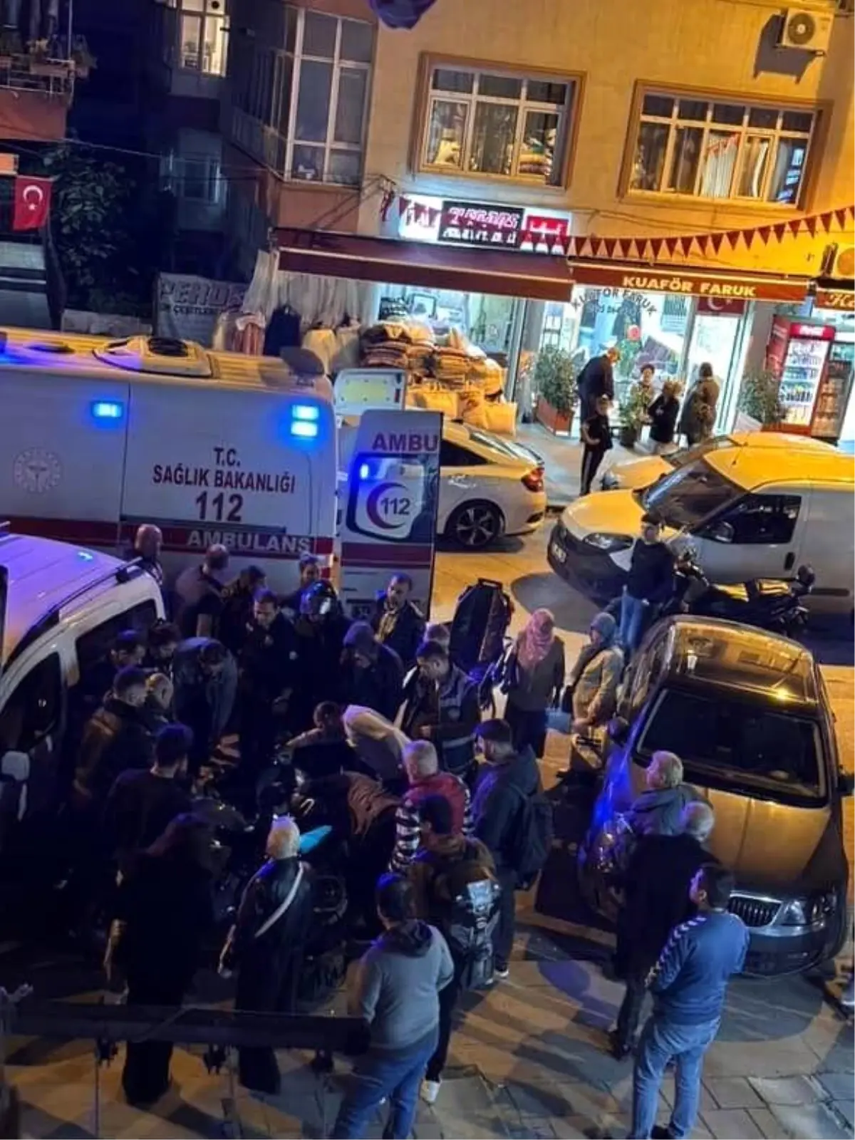 Küçükçekmece'de Motosiklet Kazası: Sürücü Pedala Kaptı