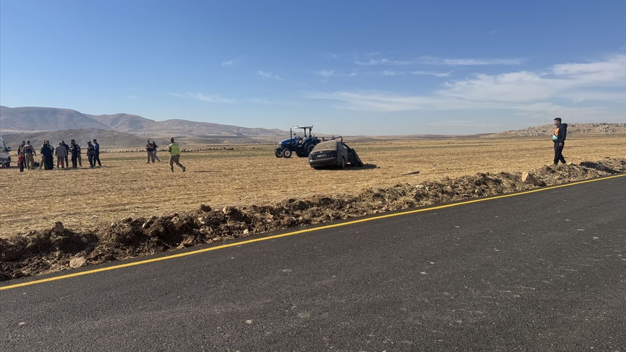 Siirt'te meydana gelen trafik kazasında bir kişi hayatını kaybetti, bir kişi de ağır yaralandı.