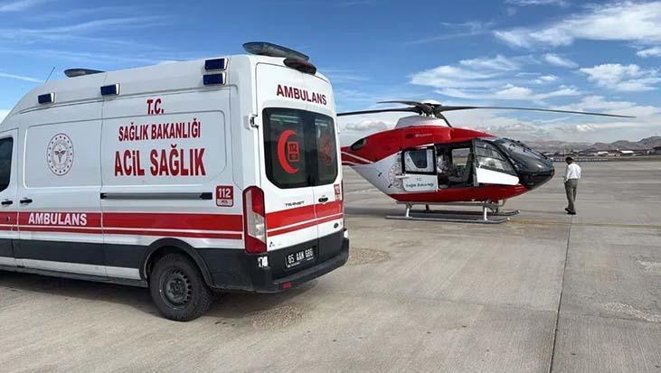 Helikopterle kurtarılan yaralı vatandaş, Van'da trafik kazası sonrası zamana karşı mücadele verdi!
