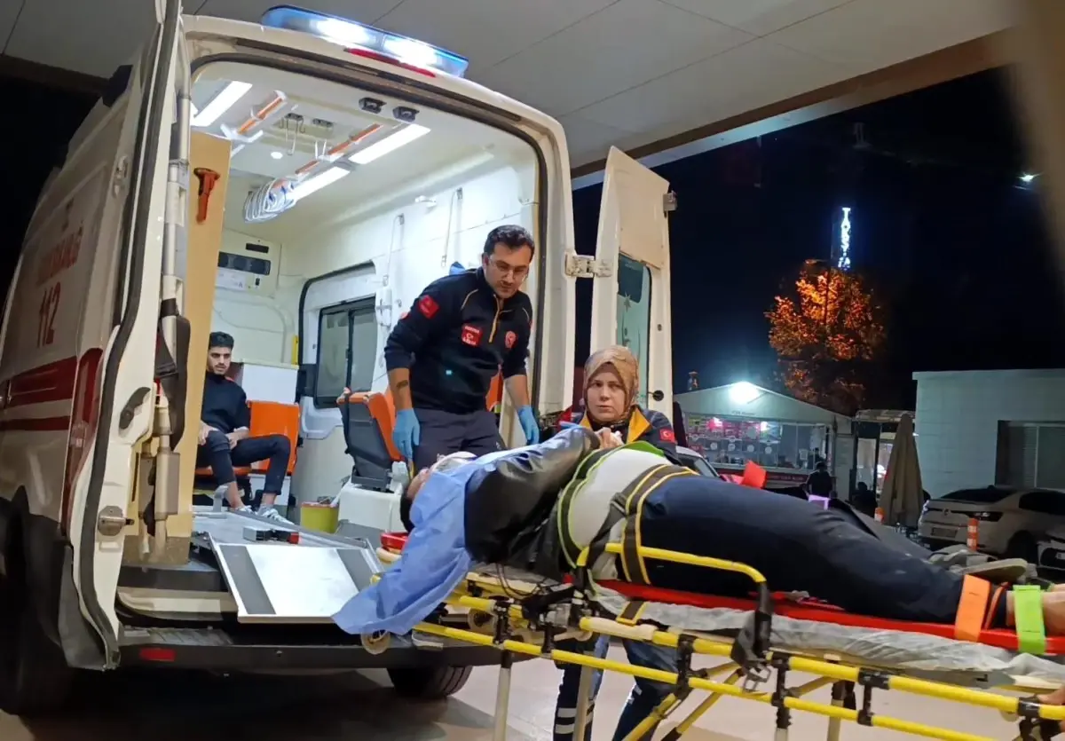 İnegöl/Bursa'da Trafik Kazasında 3 Kişi Yaralandı