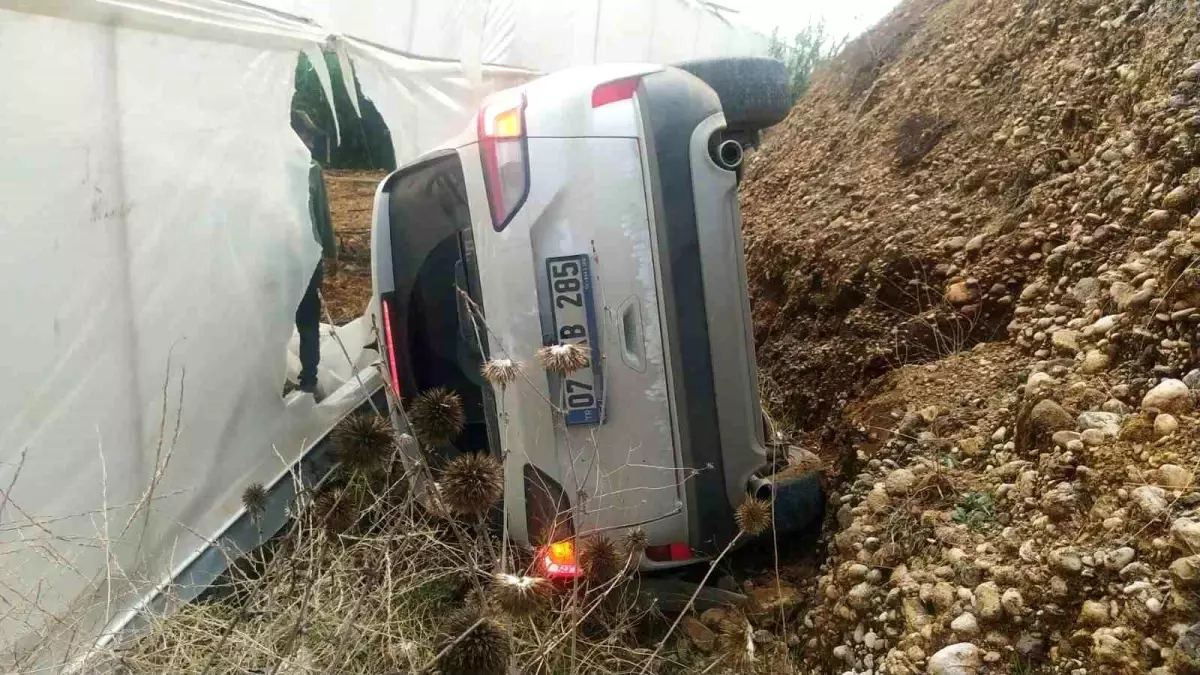 Antalya'daki Trafik Kaza: 5 İnsan Yaralı