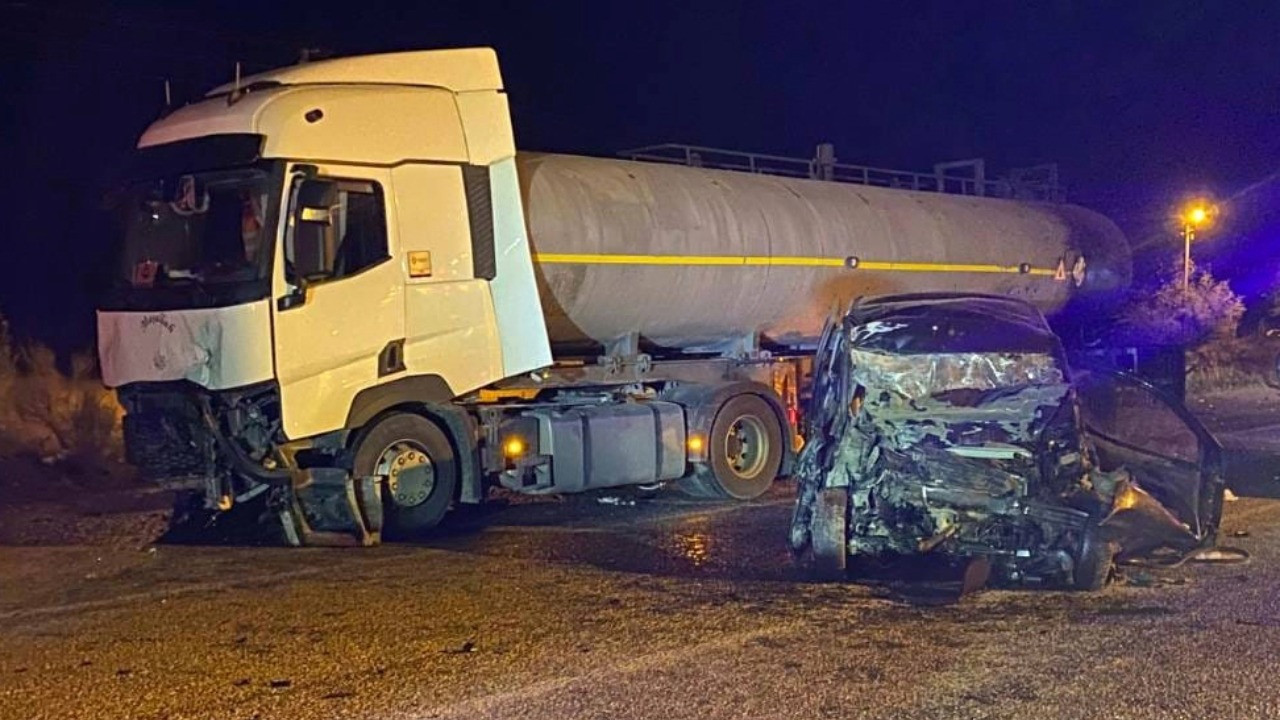 Sözleşmeli asker memleket yolunda kaza sonucu yaşamını yitirdi.