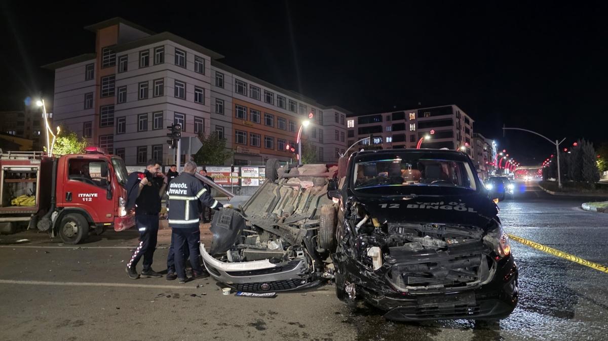 Bingöl'de kaza: 4 kişi yaralı.