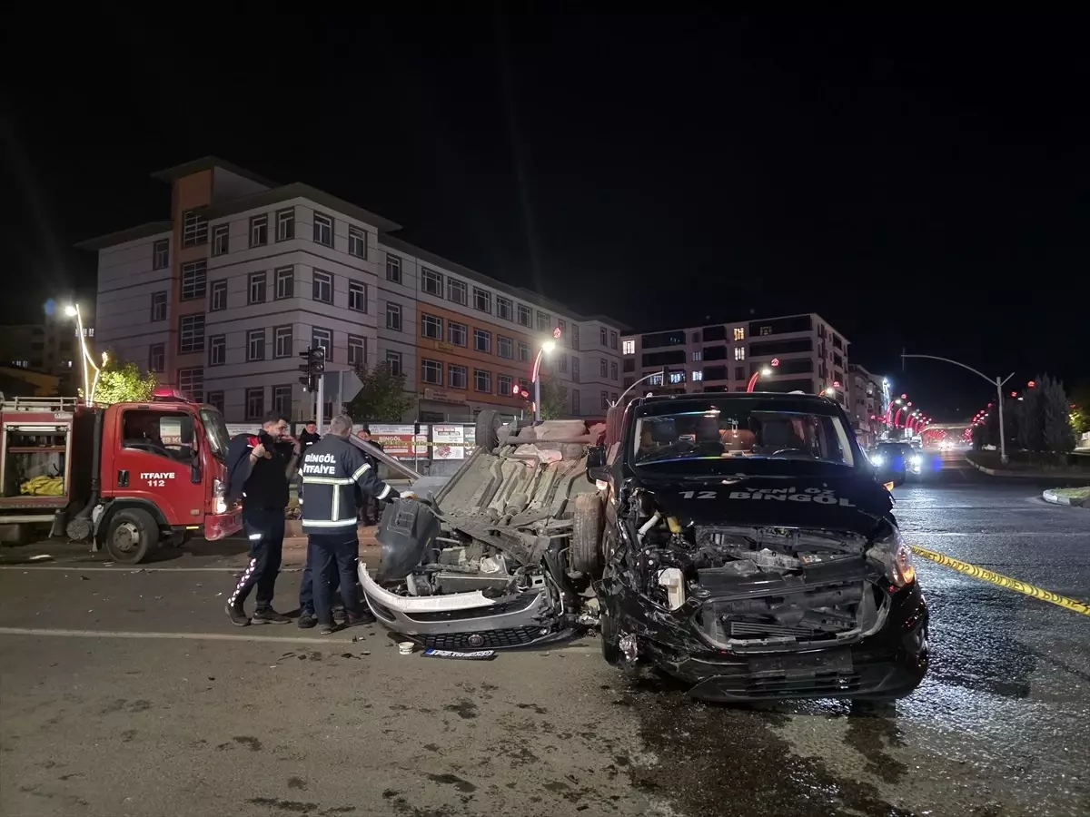 Bingöl'de Meydana Gelen Trafik Kazası: 4 Kişi Yaralı