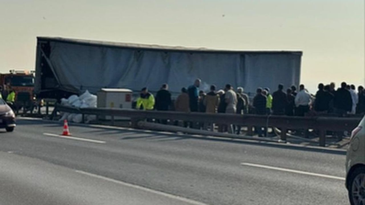 Kocaeli'de Zincirleme Kaza Sonucu Ankara İstikameti Ulaşıma Kapatıldı