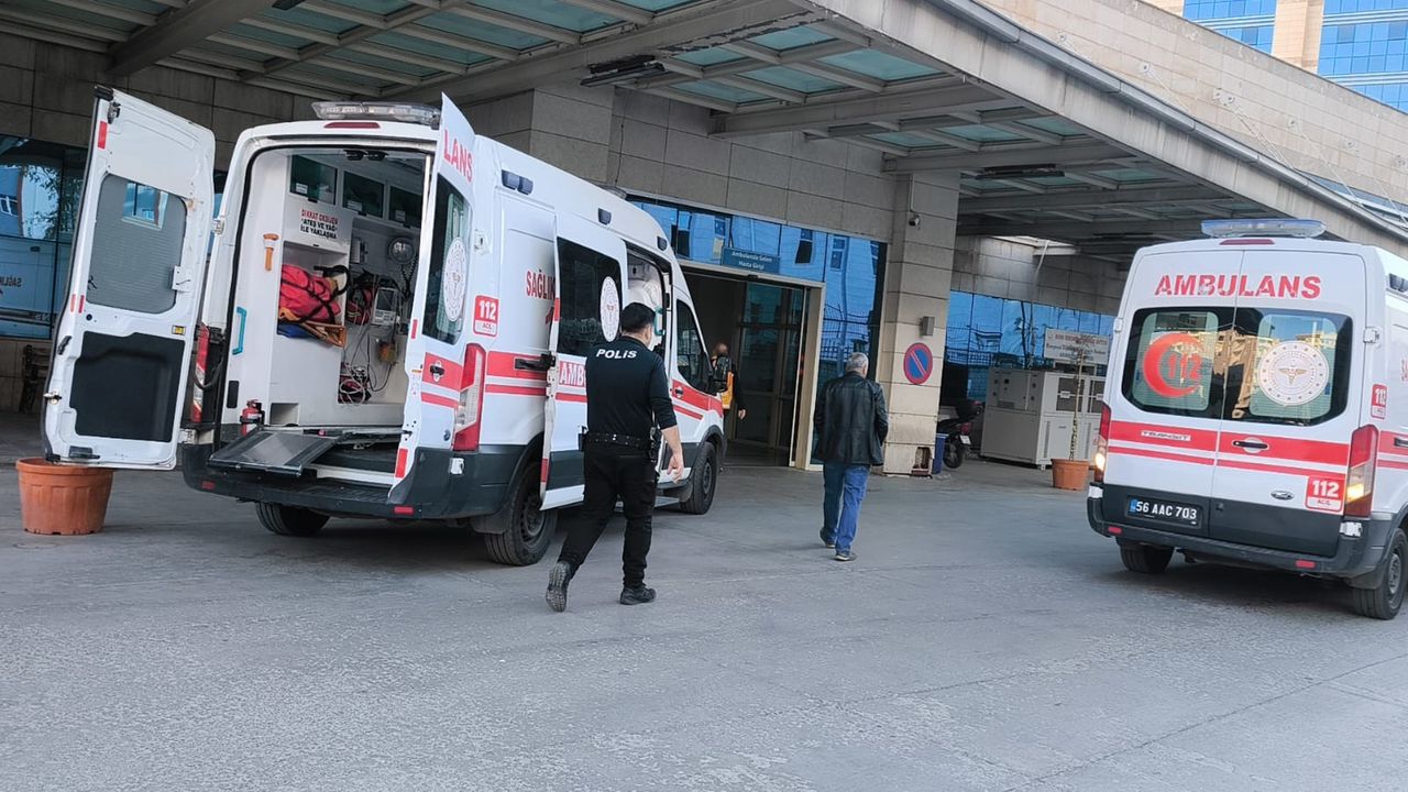 Siirt'te meydana gelen trafik kazasında 1 kişi ciddi şekilde yaralandı.