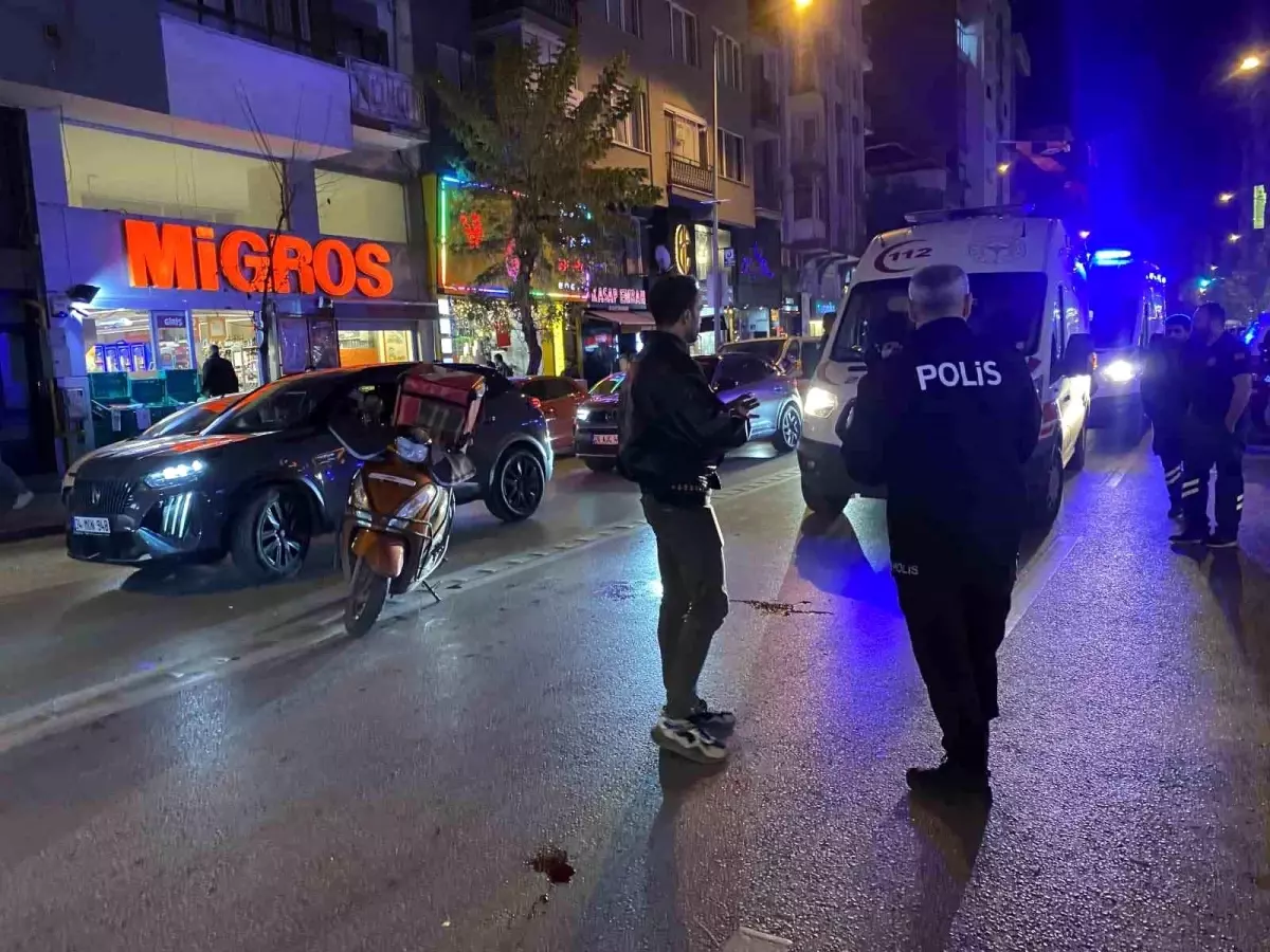 Eskişehir'de Motosikletli Kurye ile Yaya Çarpıştı.