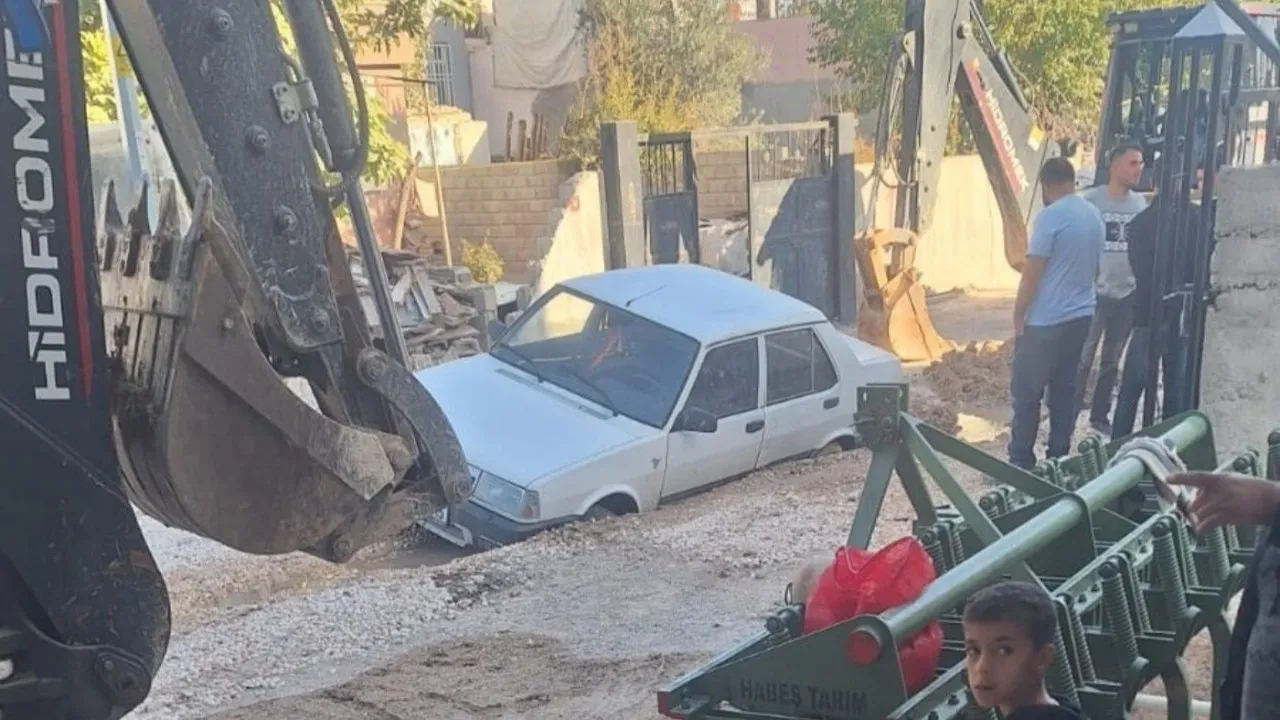 Mersin'de D-400 karayolunda zincirleme kaza: 2 kişi yaralı.