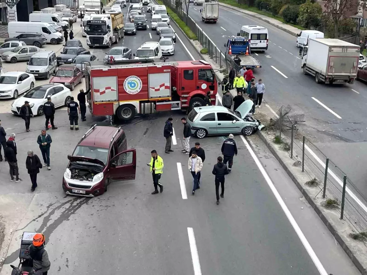 Tekirdağ'da Trafik Kazası: Çerkezköy-Kapaklı Yolu Trafiğe Kapandı