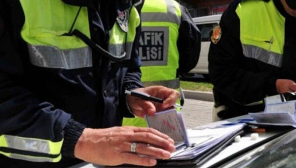 Trafik durumu raporu: 76 kaza, 21 yaralı var.