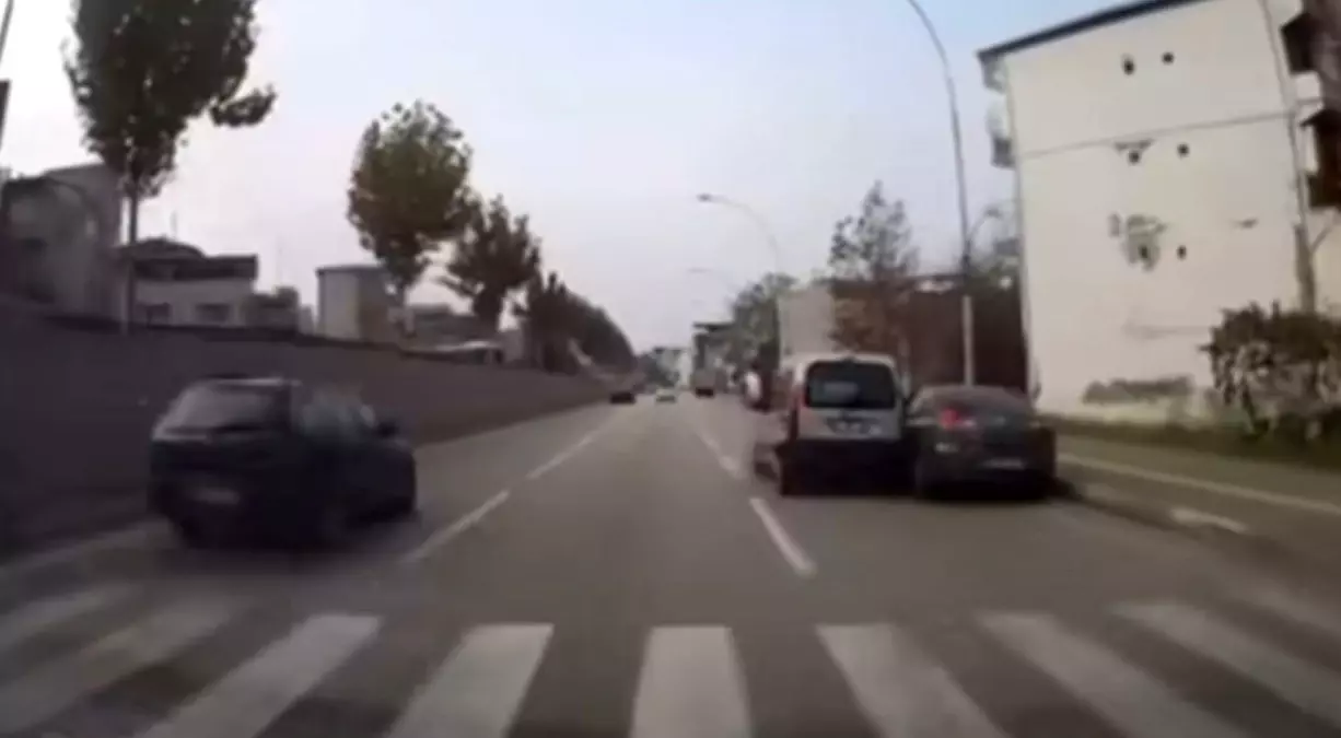 Bursa'da kamera görüntüleriyle tespit edilen trafik kazaları