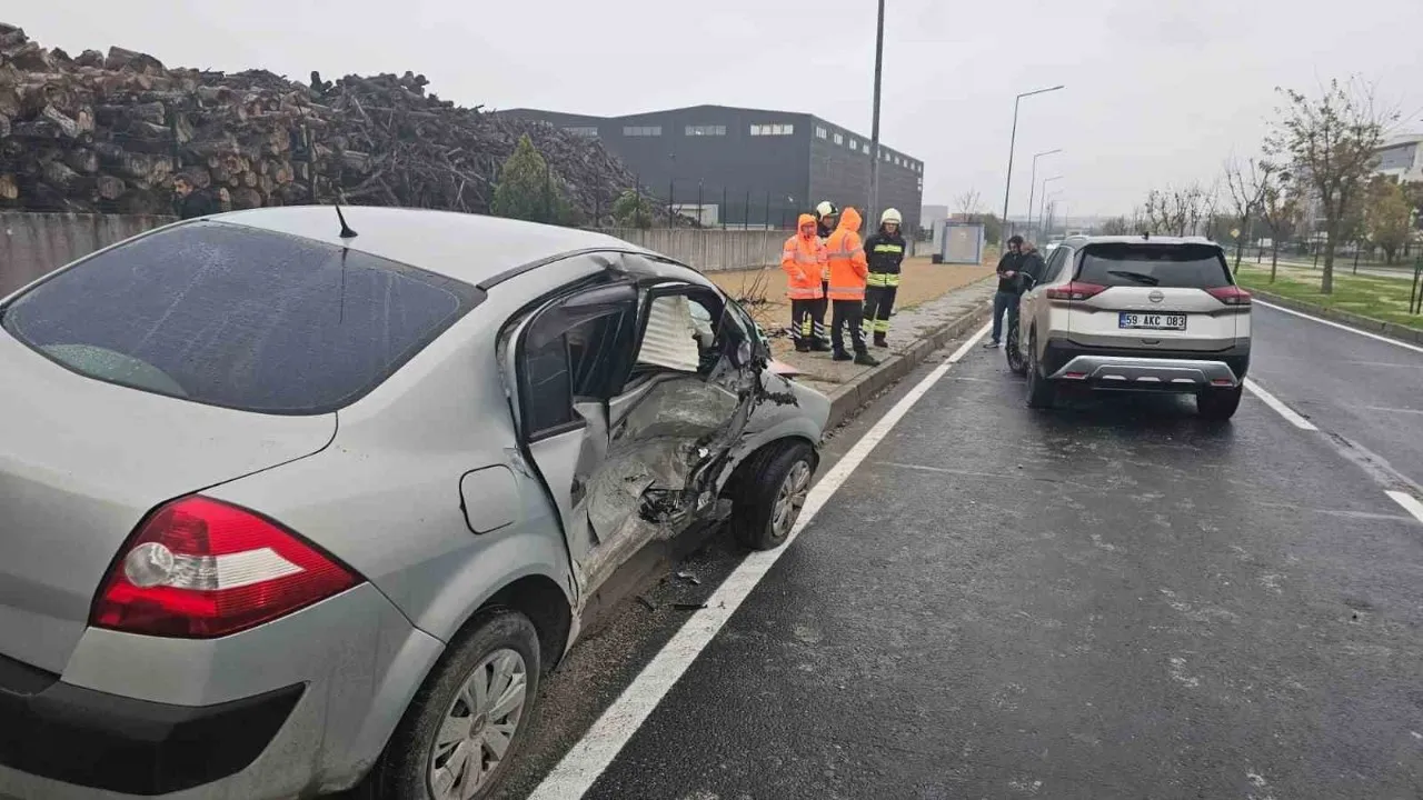 Kapaklı Organize Sanayi Bölgesi'nde yağış nedeniyle kaza: 1 yaralı