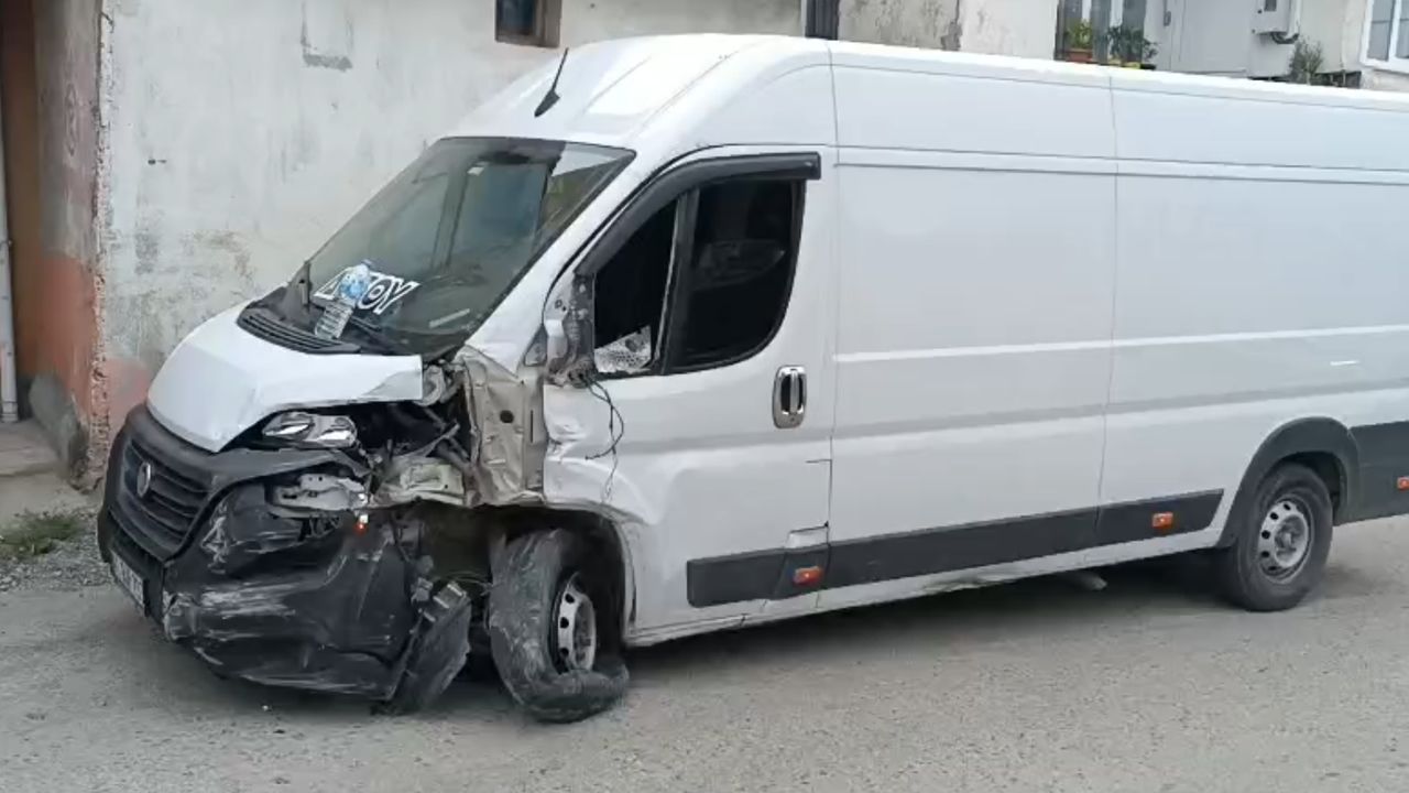 Kapullu'da maddi zararla sonuçlanan trafik kazası