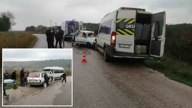 Balıkesir'de itfaiye ekipleri tarafından kurtarılan sürücü, trafik kazasında sıkışmıştı.