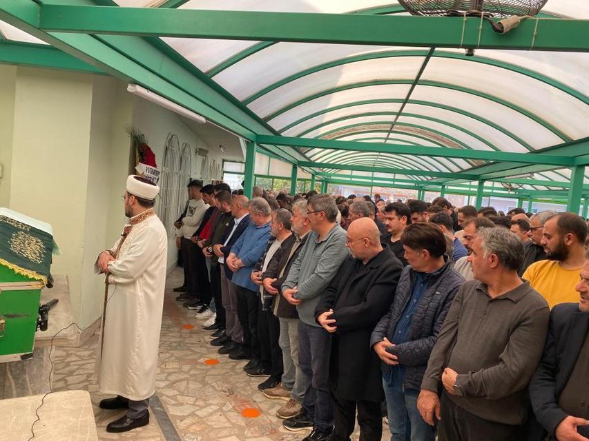 Trafik kazası, 27 yaşındaki genci yaşamdan ayırdı.