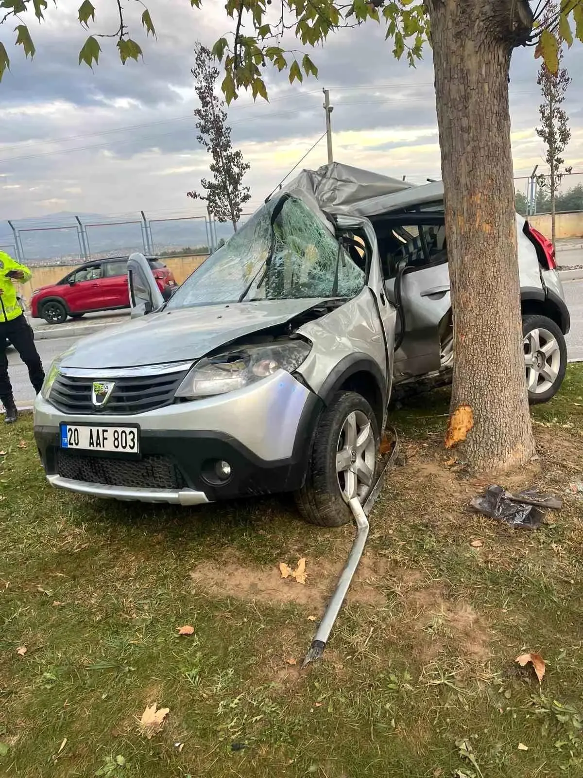 Denizli'de Genç Sürücü Trafik Kazasında Öldü.