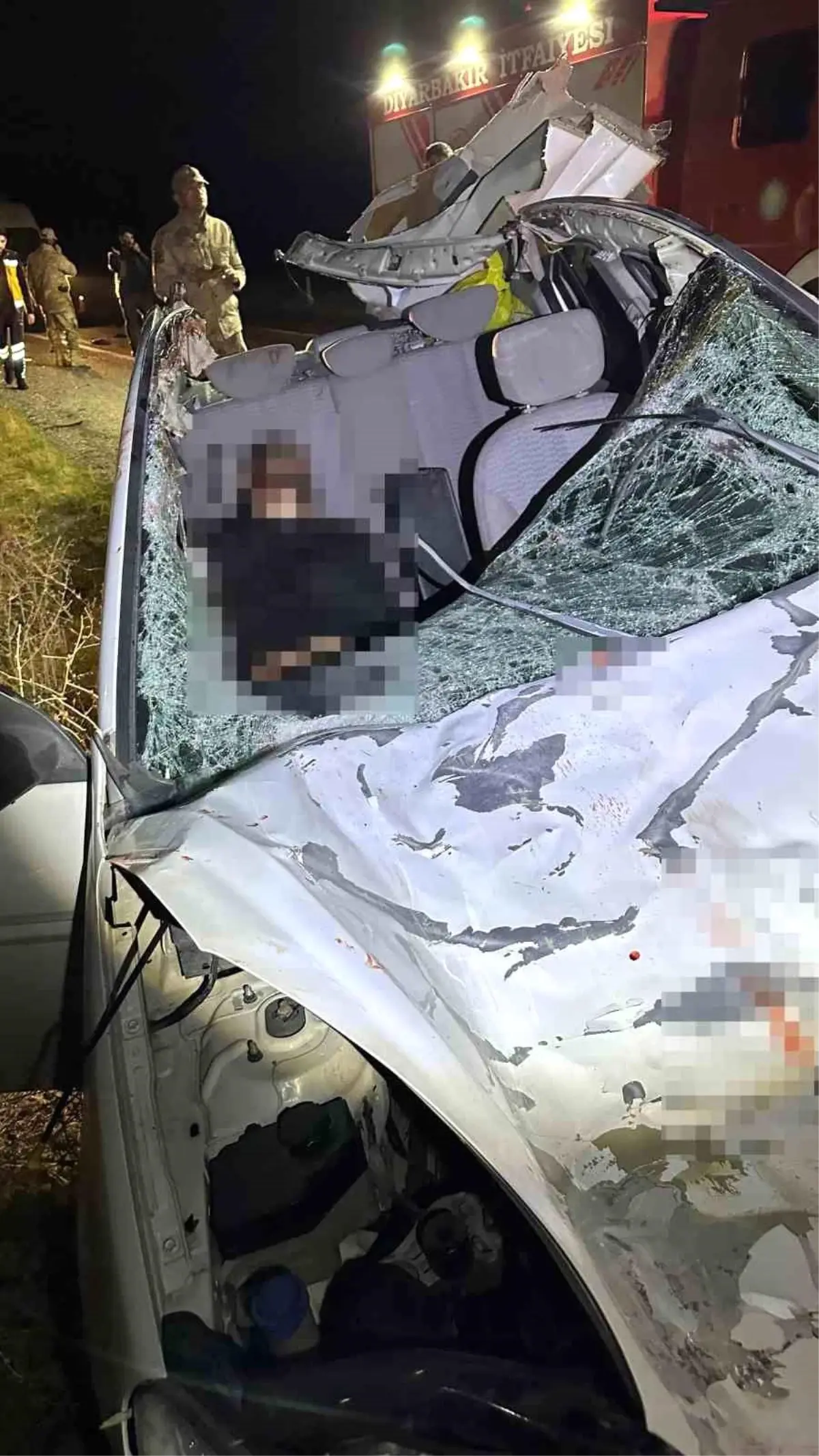 Diyarbakır'da Kaza: 1 Kişi Hayatını Kaybetti, 7 Yaralı Var