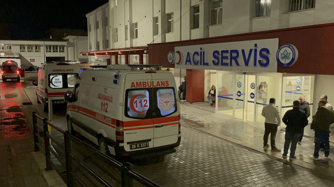 Eskişehir'de meydana gelen trafik kazasında 1'i ağır olmak üzere 9 kişi yaralandı.