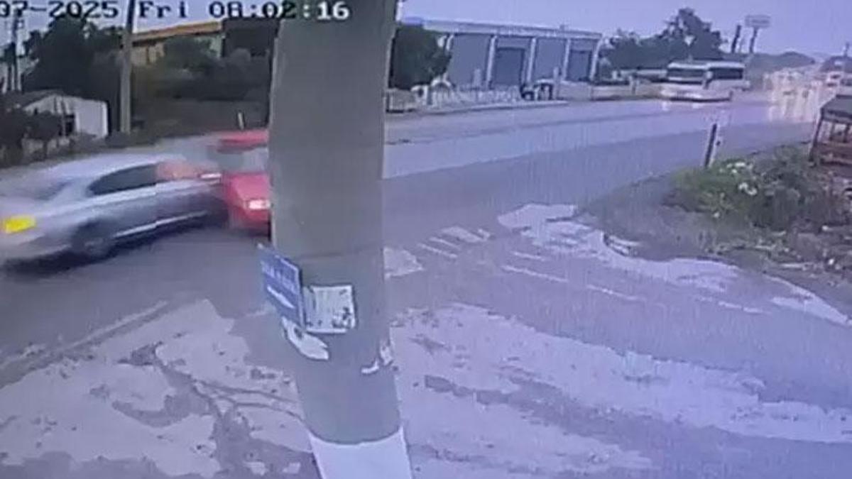 İzmir'de görüntülendi: 2 ölü, 4 yaralı trafik faciası