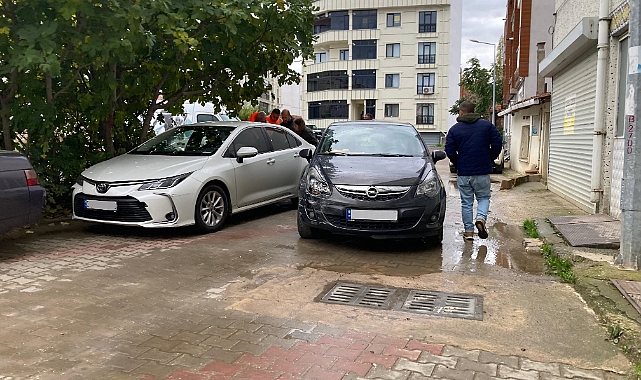 Trafik Kazası Karacaibrahim Mahallesi'nde