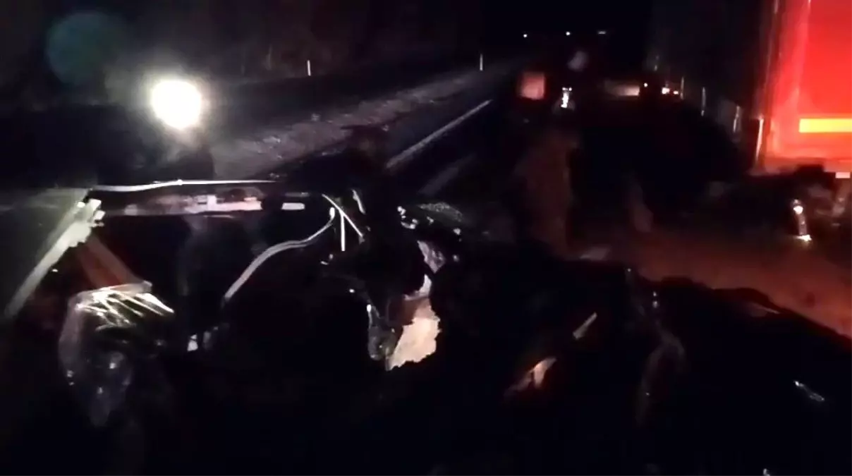 Erzincan'da Jandarma Personeli Kaza Geçirdi: Şoför Yaralandı.