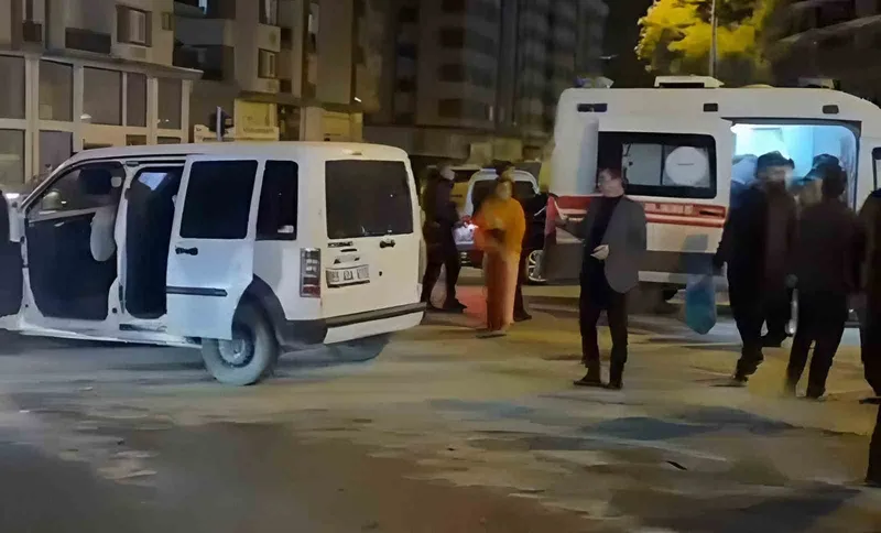Van’daki trafik kazasında 3 kişi yaralandı.