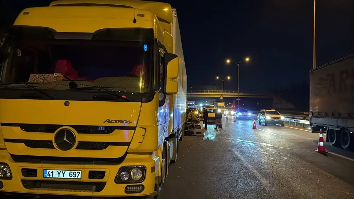 Çayırova'da Trafik Kazası Sonucu 1 Kişi Yaralandı