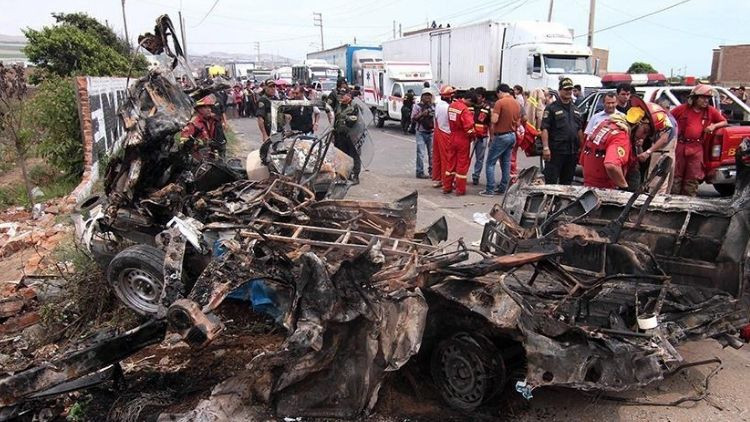 Peru'da korkunç kazada 37 kişi hayatını kaybetti.